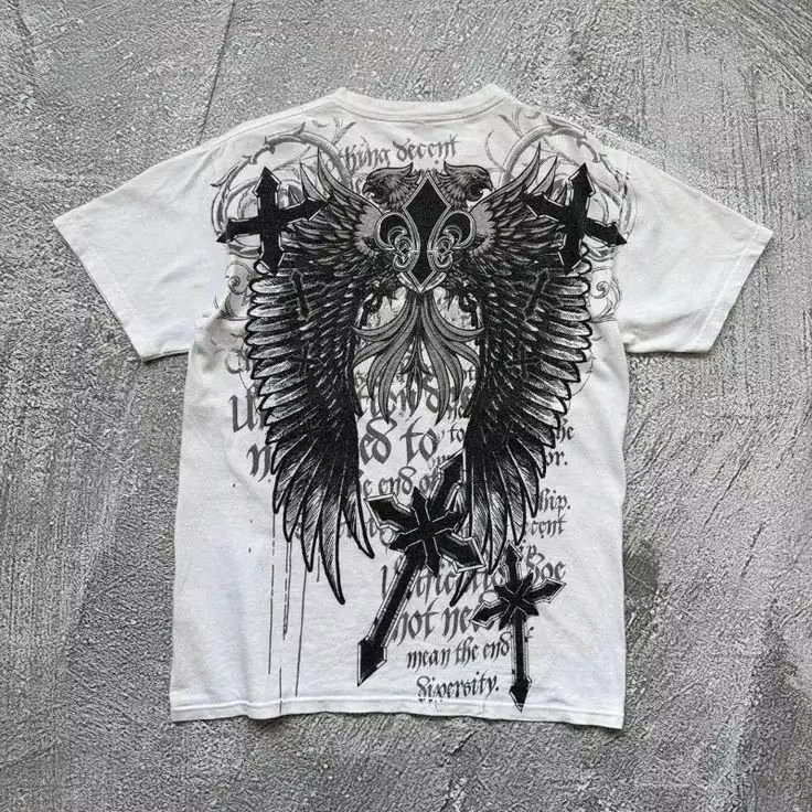 Streetwear Brand Graphics - Y2K Gothic Wing Cross Klassisches amerikanisches